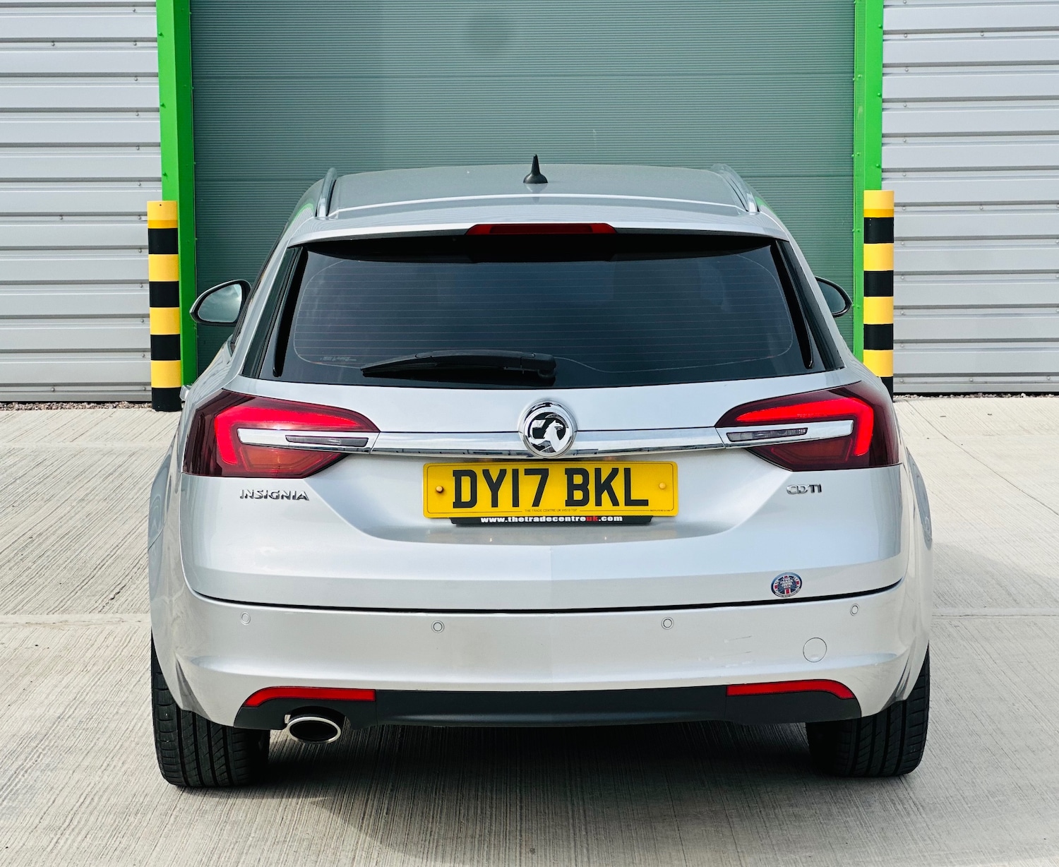 Used Vauxhall Insignia 2017 for sale - 76352113: Photo 4