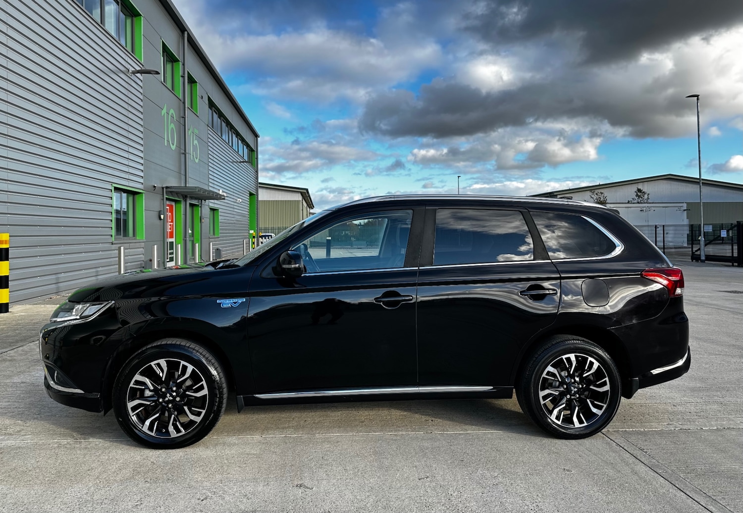 Used Mitsubishi Outlander 2018 for sale - 76445960: Photo 12