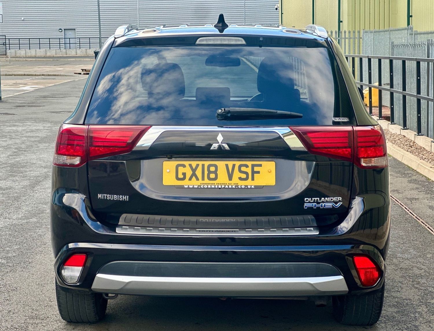 Used Mitsubishi Outlander 2018 for sale - 76445960: Photo 26