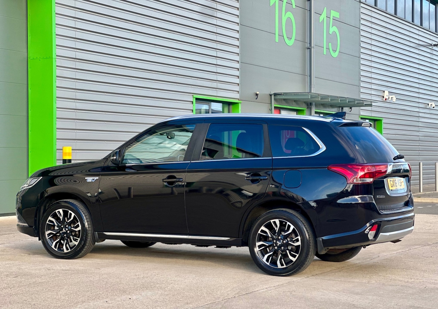 Used Mitsubishi Outlander 2018 for sale - 76445960: Photo 41