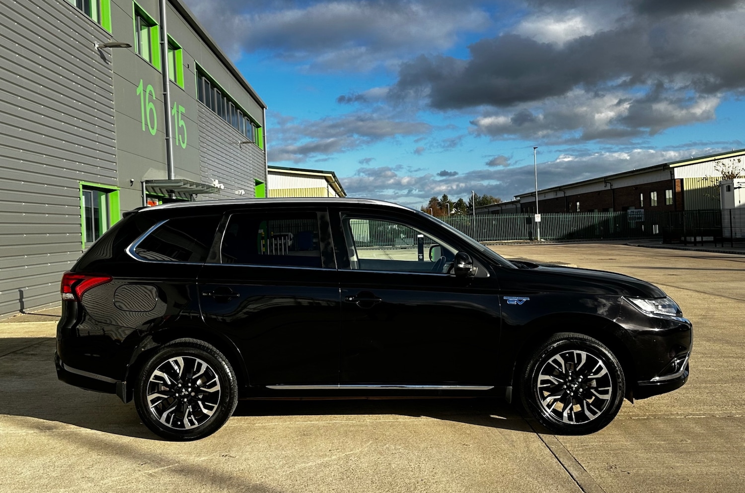 Used Mitsubishi Outlander 2018 for sale - 76445960: Photo 42