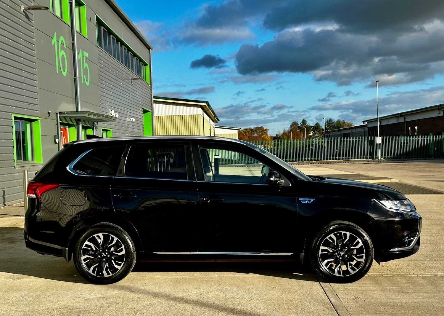 Used Mitsubishi Outlander 2018 for sale - 76445960: Photo 47