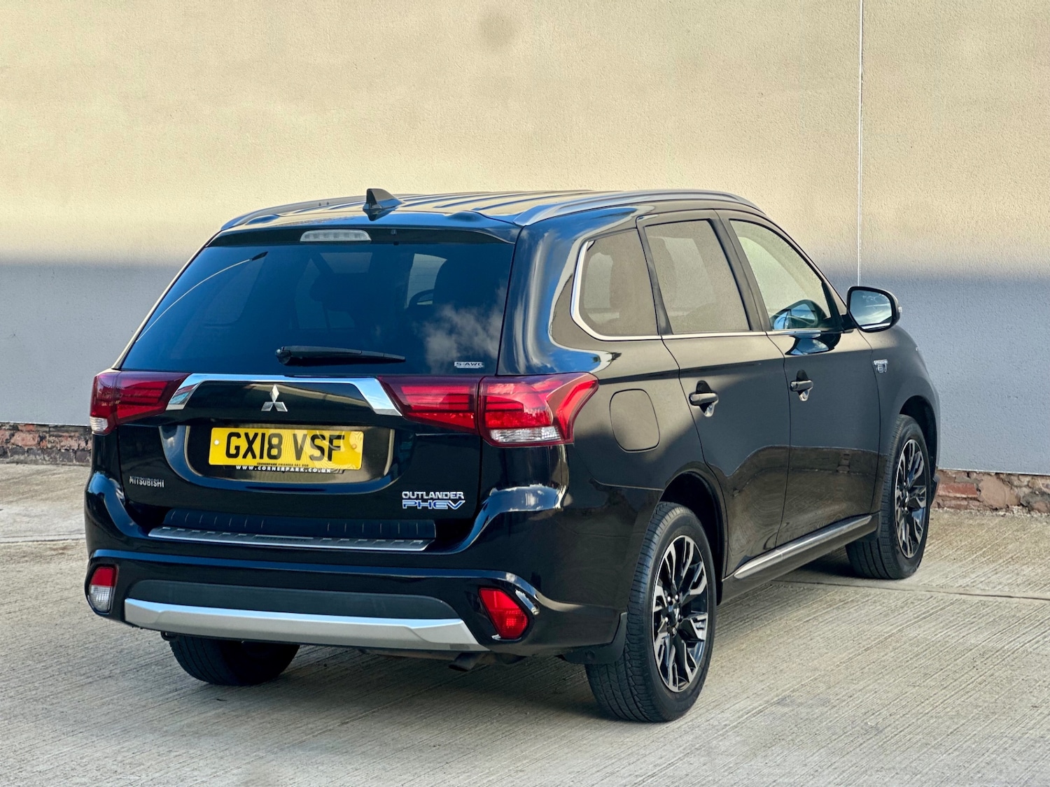 Used Mitsubishi Outlander 2018 for sale - 76445960: Photo 73