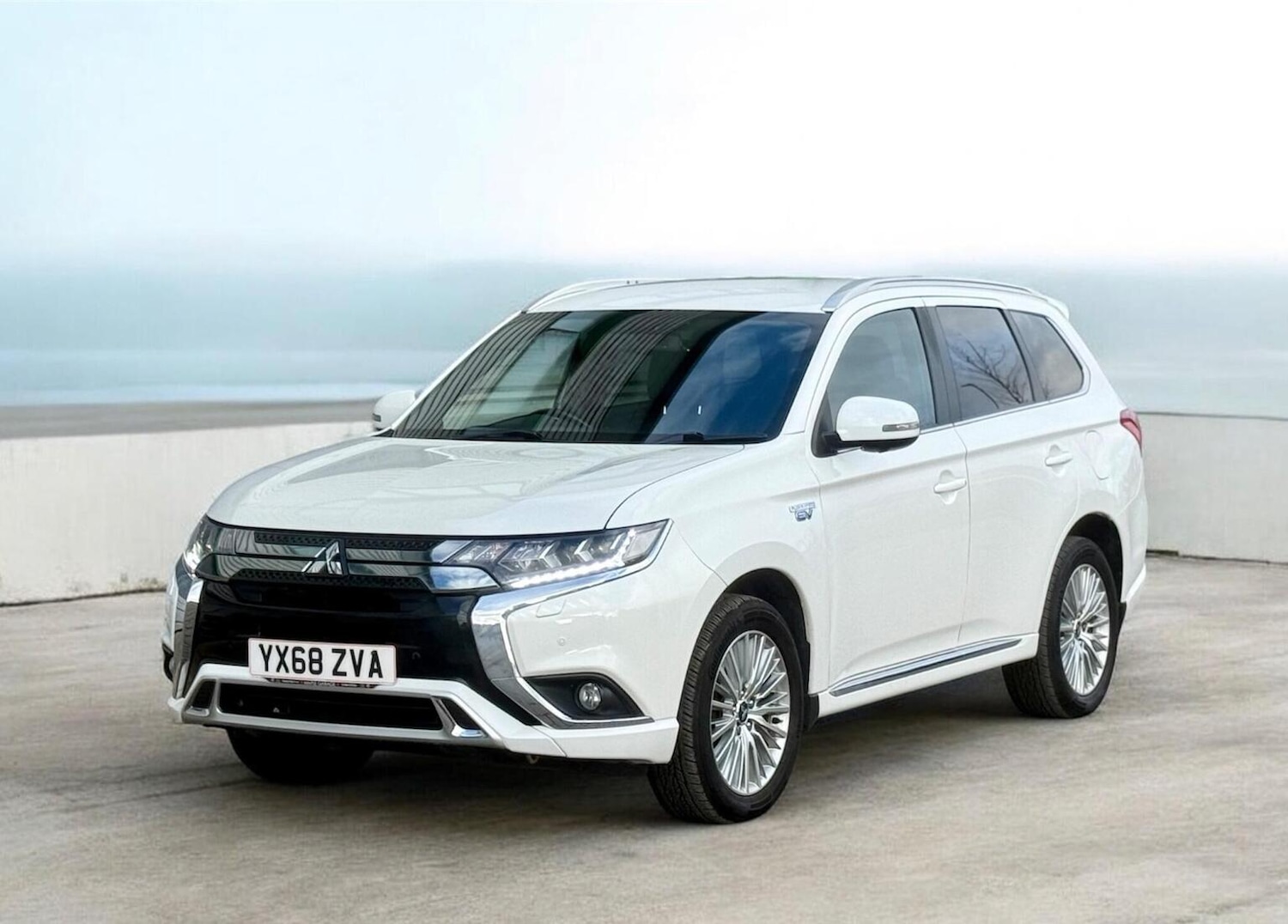 Used Mitsubishi Outlander 2018 for sale - 77688996: Photo 2