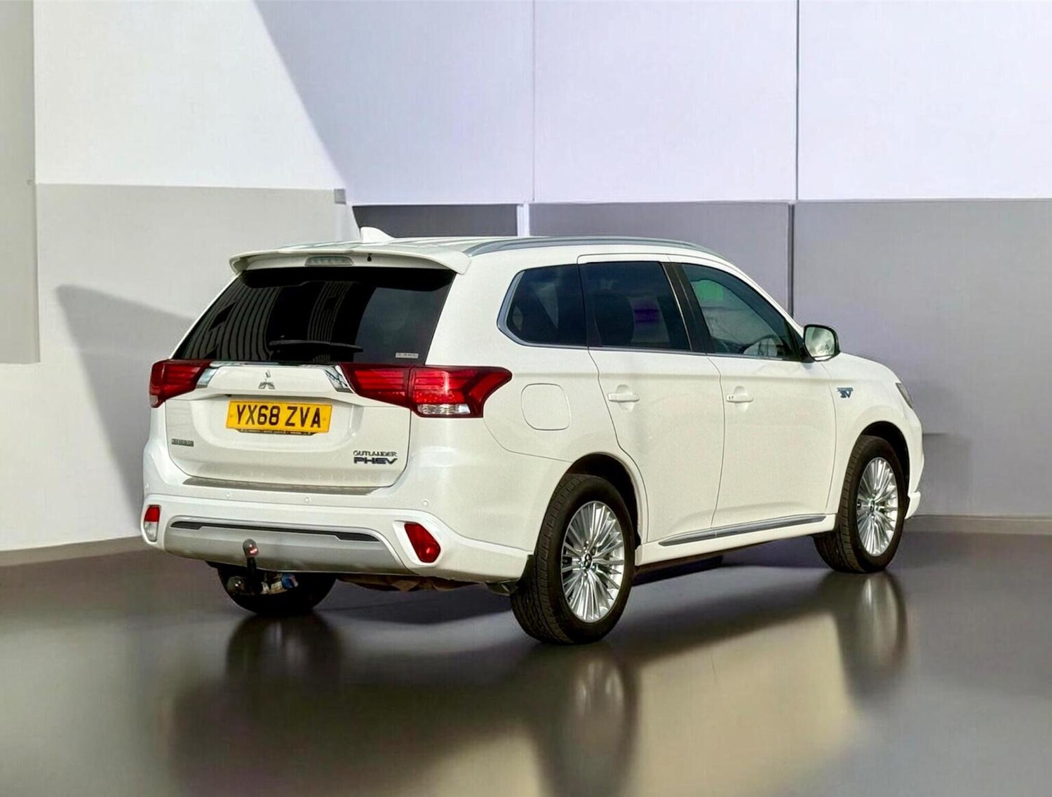 Used Mitsubishi Outlander 2018 for sale - 77688996: Photo 27