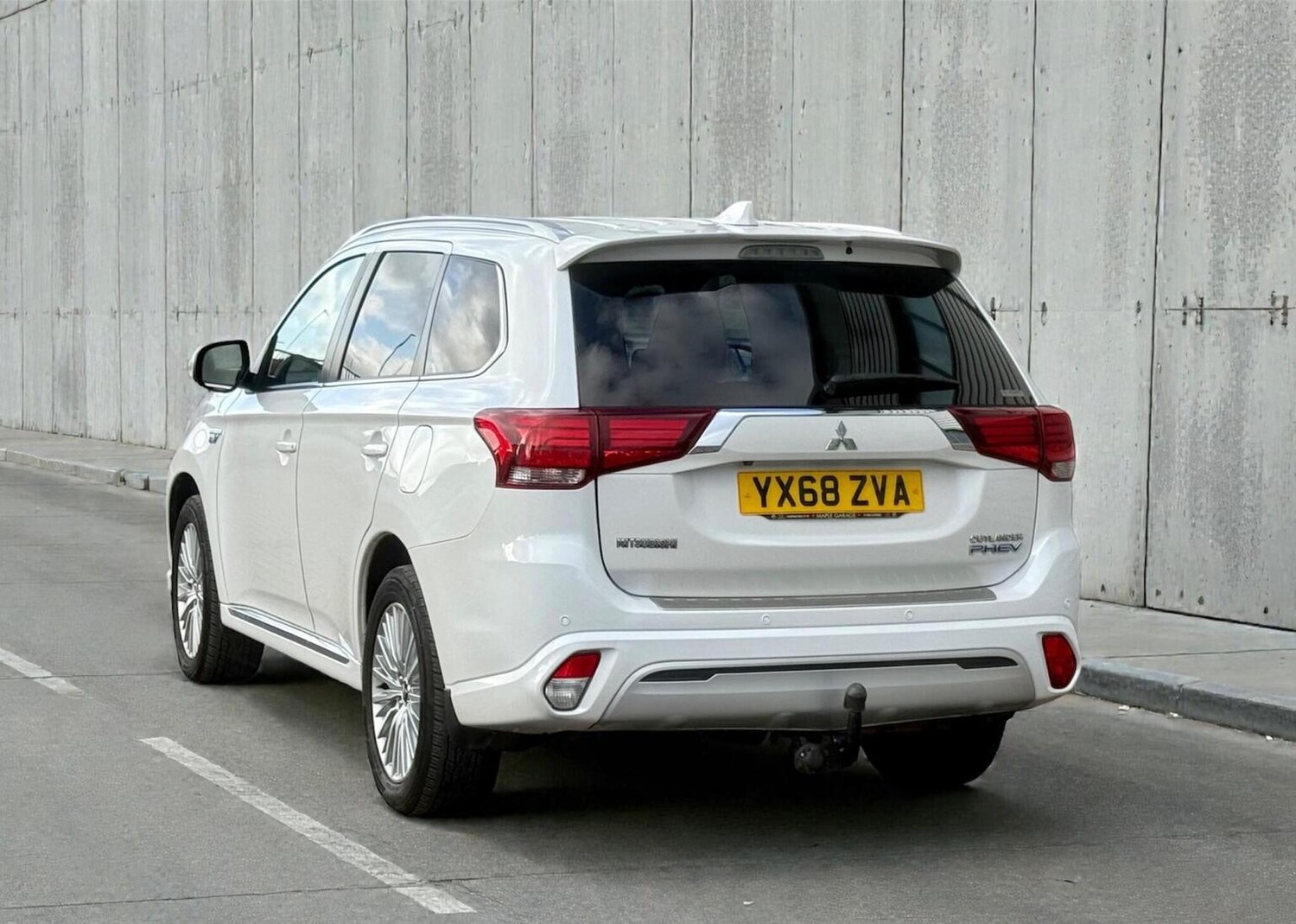 Used Mitsubishi Outlander 2018 for sale - 77688996: Photo 36