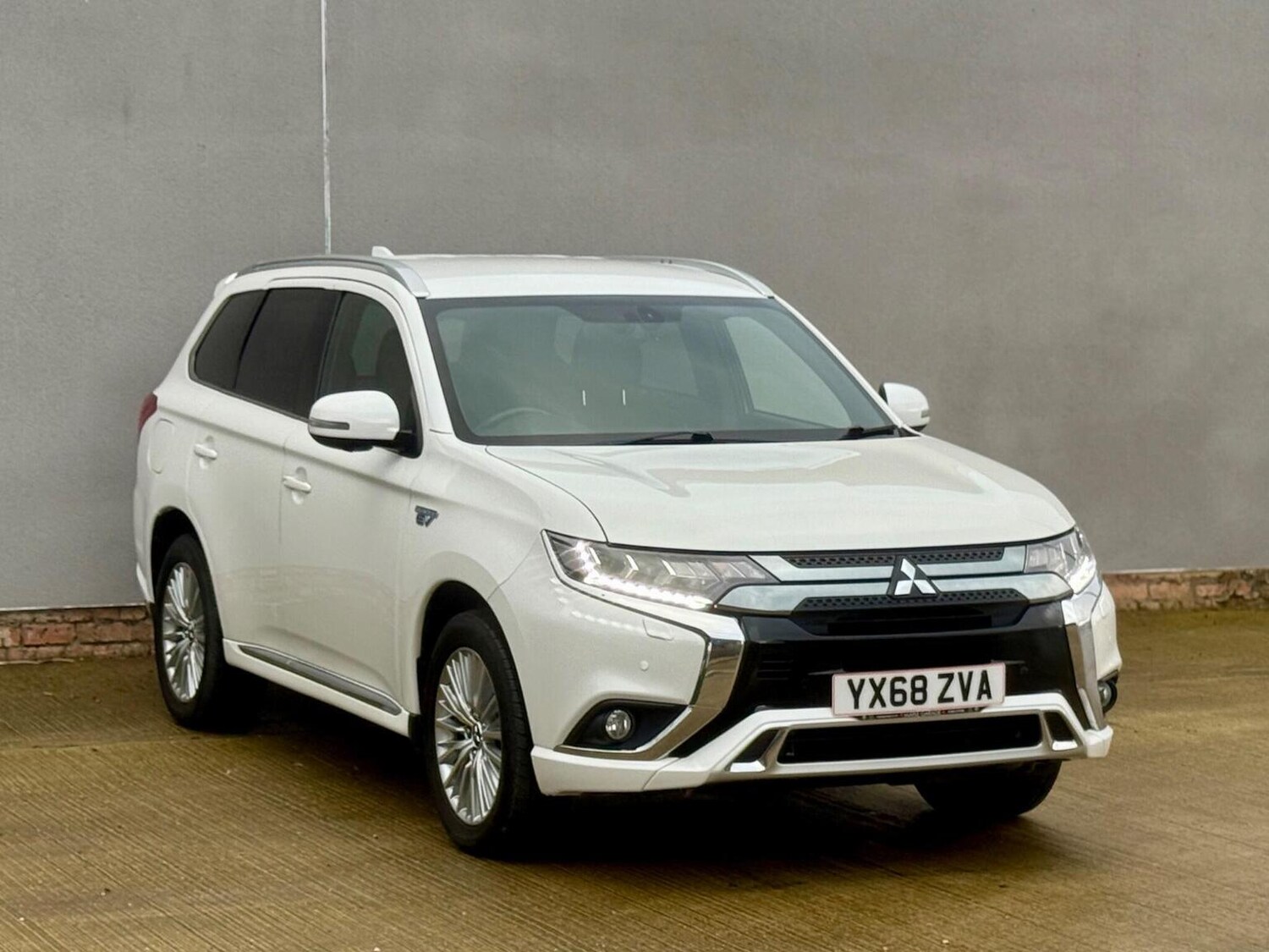 Used Mitsubishi Outlander 2018 for sale - 77688996: Photo 39