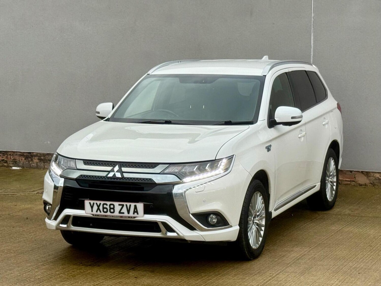 Used Mitsubishi Outlander 2018 for sale - 77688996: Photo 41