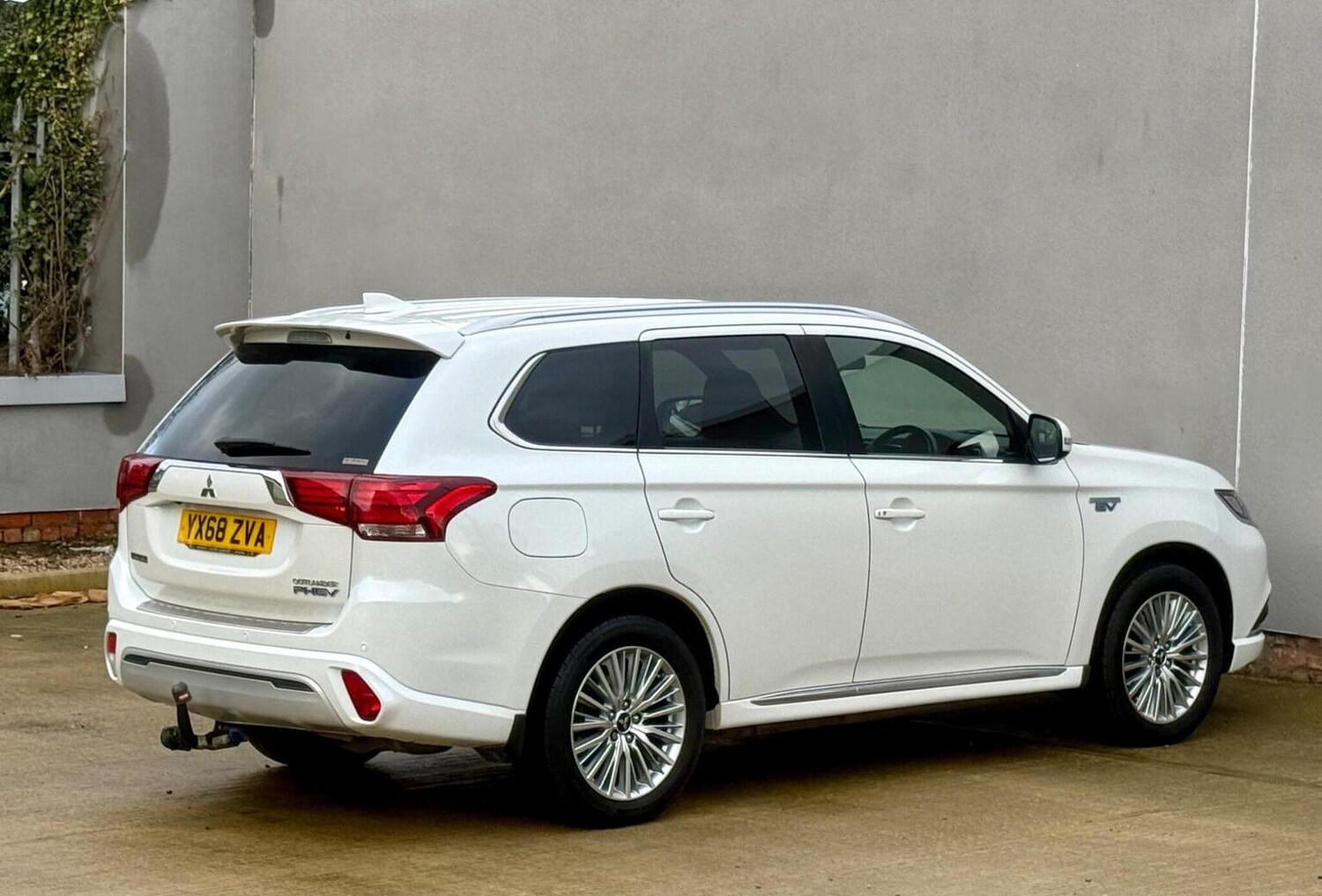 Used Mitsubishi Outlander 2018 for sale - 77688996: Photo 45