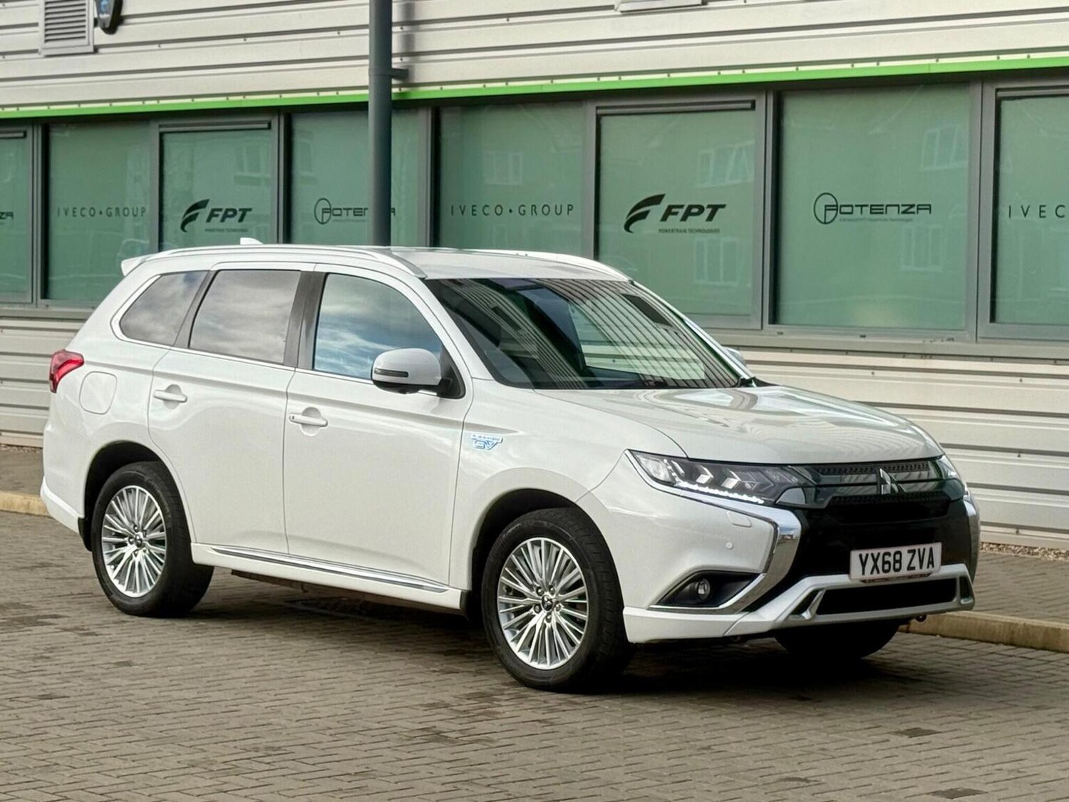 Used Mitsubishi Outlander 2018 for sale - 77688996: Photo 49