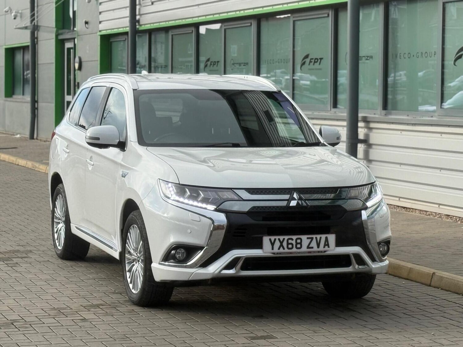 Used Mitsubishi Outlander 2018 for sale - 77688996: Photo 51