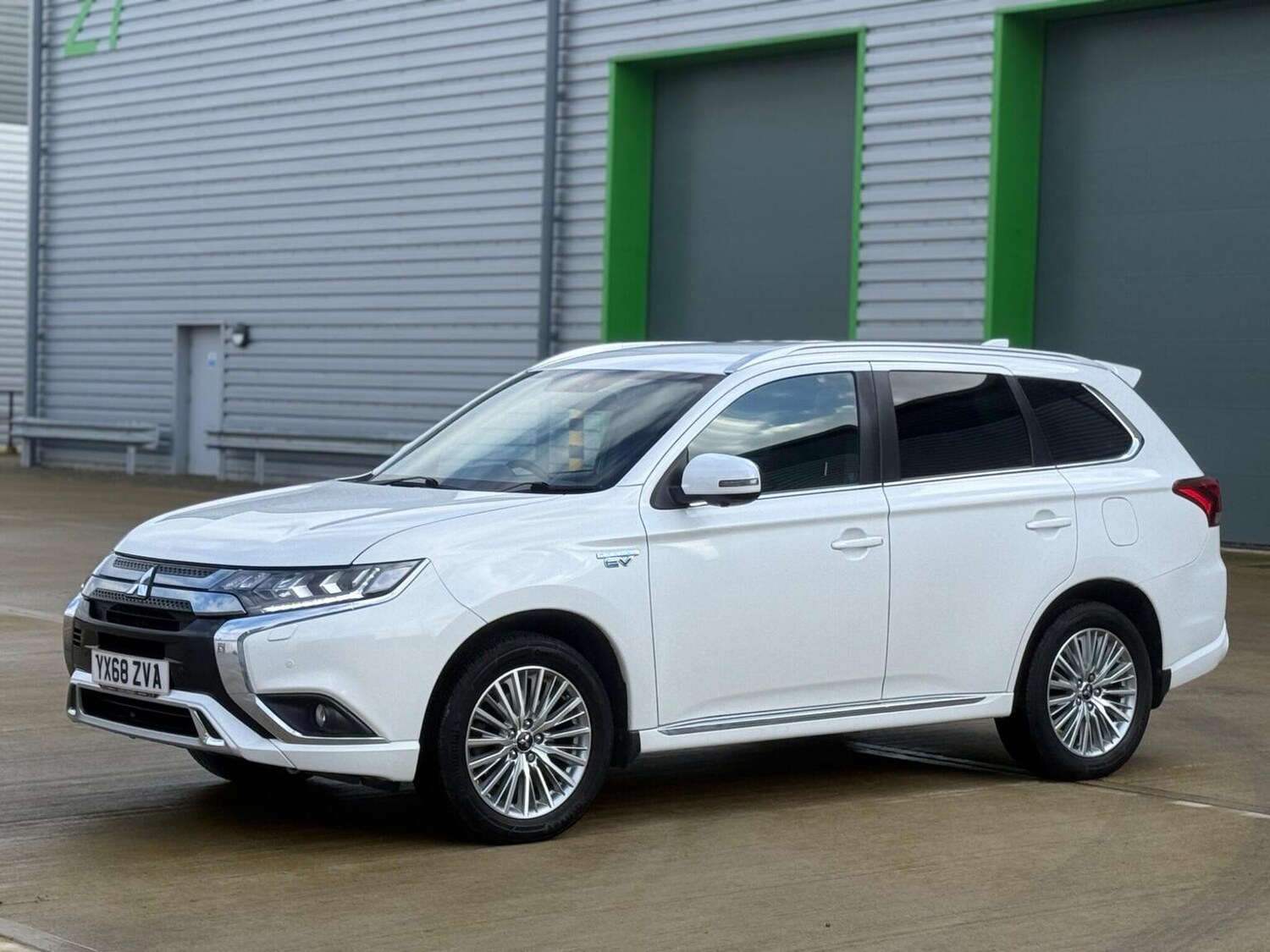 Used Mitsubishi Outlander 2018 for sale - 77688996: Photo 73