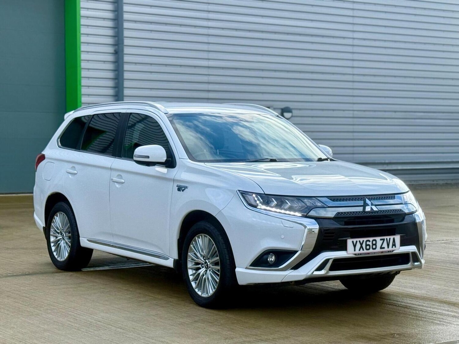 Used Mitsubishi Outlander 2018 for sale - 77688996: Photo 80