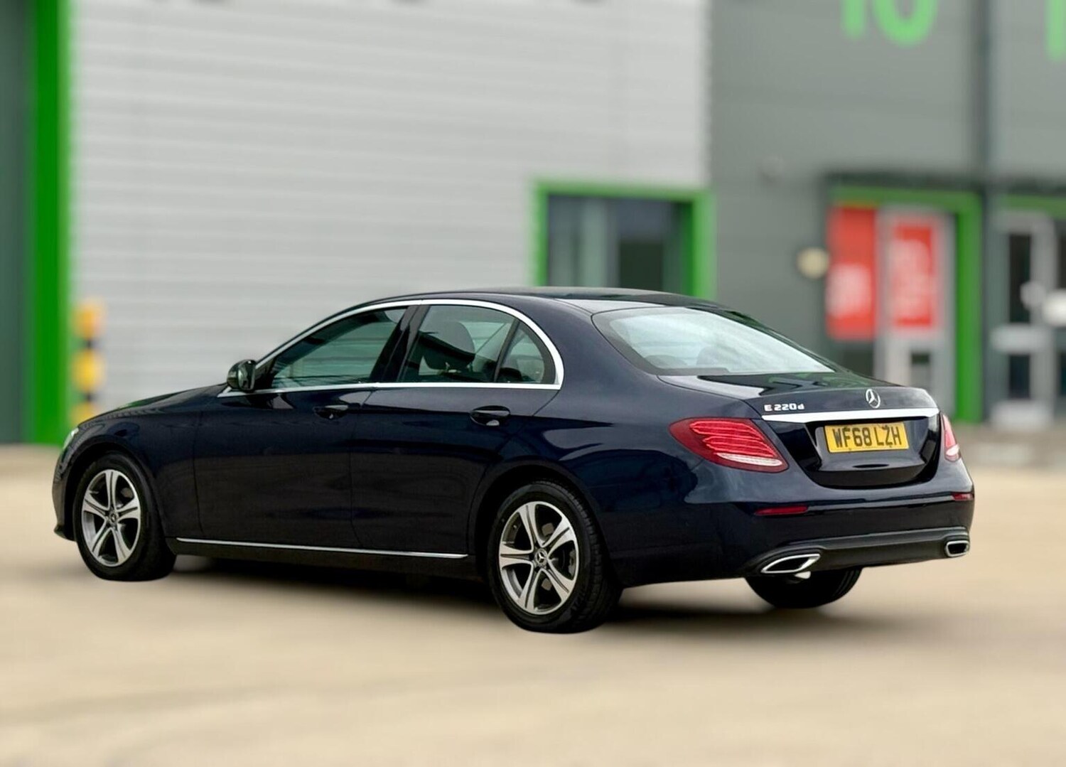 Used Mercedes-Benz E Class 2018 for sale - 78105975: Photo 16