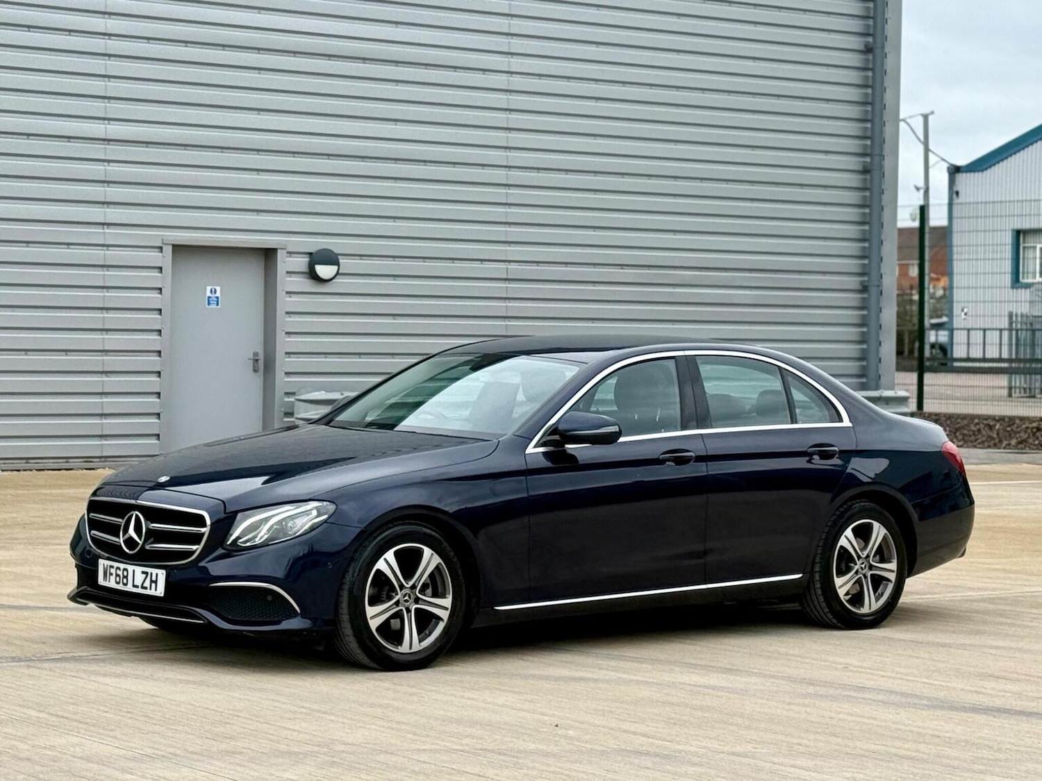 Used Mercedes-Benz E Class 2018 for sale - 78105975: Photo 38