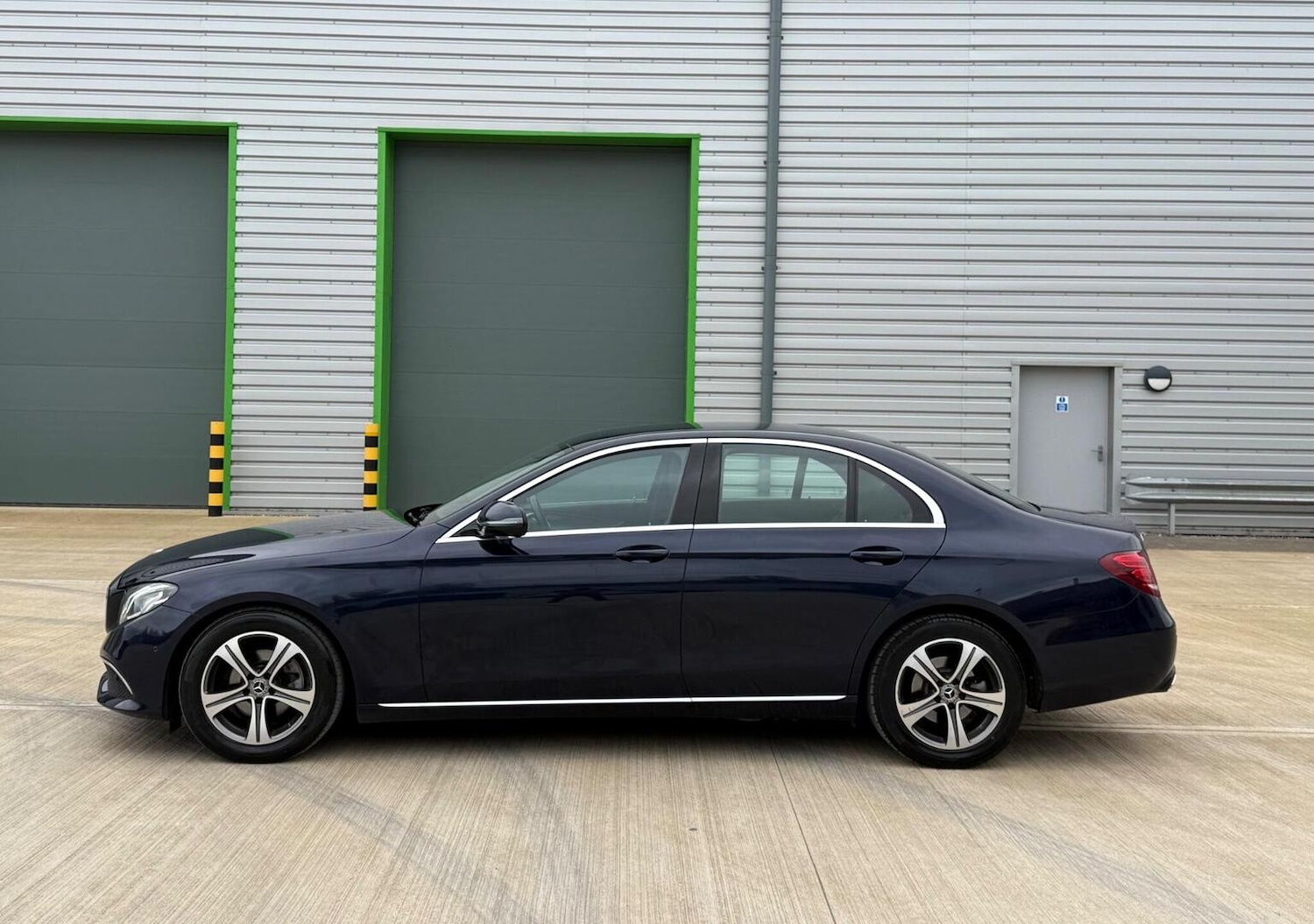 Used Mercedes-Benz E Class 2018 for sale - 78105975: Photo 39