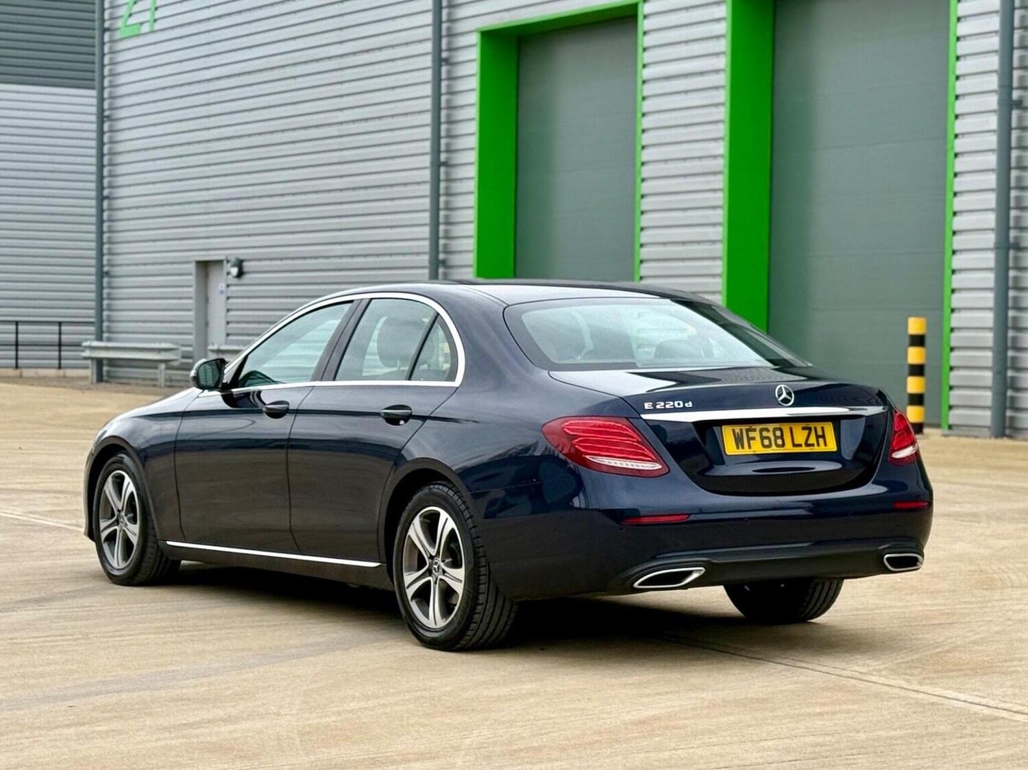 Used Mercedes-Benz E Class 2018 for sale - 78105975: Photo 40