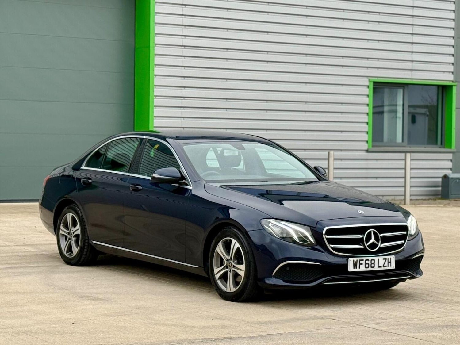 Used Mercedes-Benz E Class 2018 for sale - 78105975: Photo 99