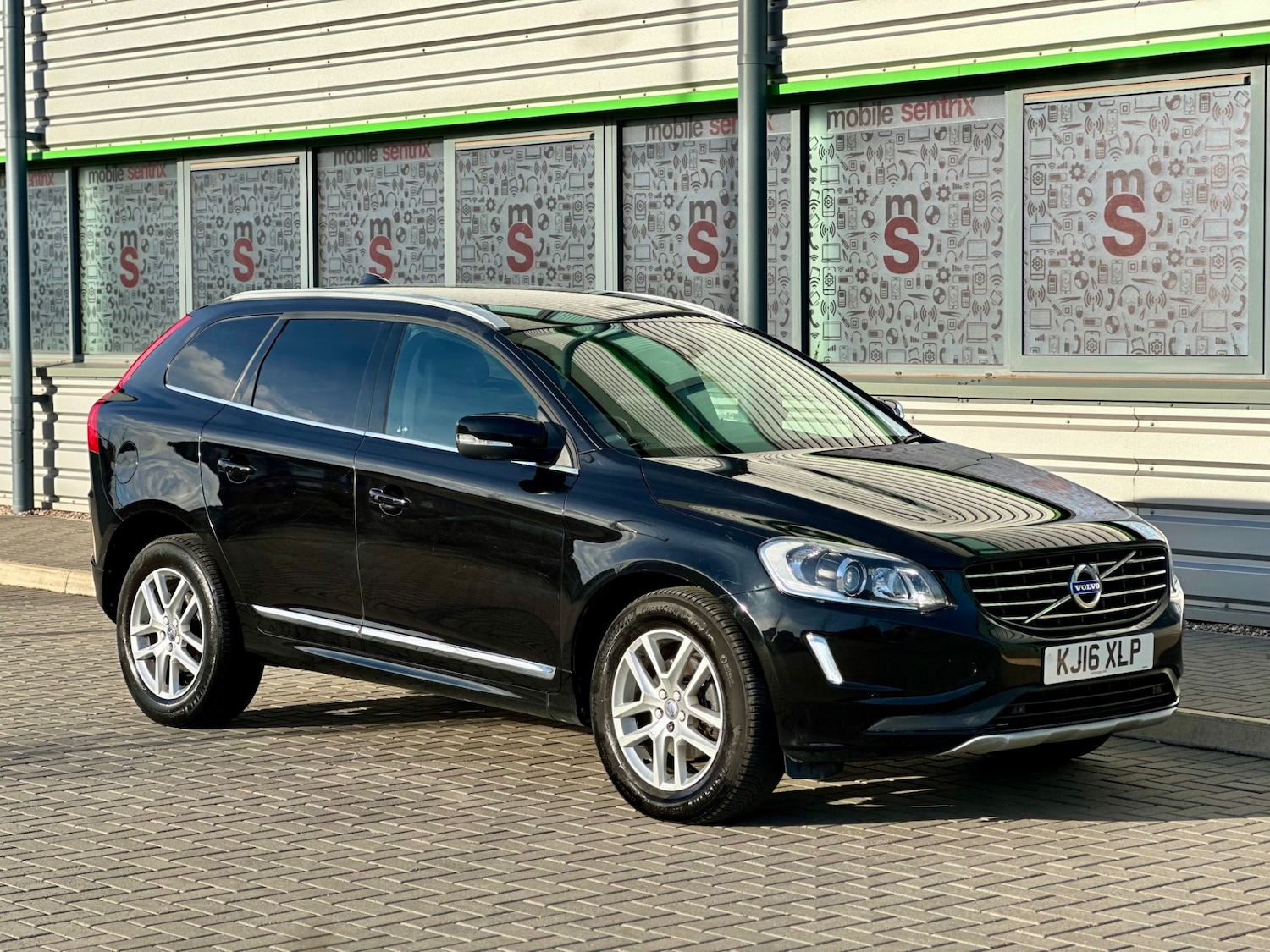 Used Volvo XC60 2016 for sale - 77271912: Photo 61