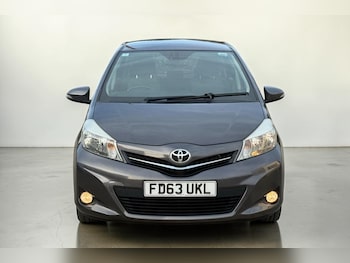 Used Toyota Yaris 2014 for sale - 77813122: Photo
