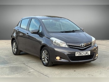 Used Toyota Yaris 2014 for sale - 77813122: Photo