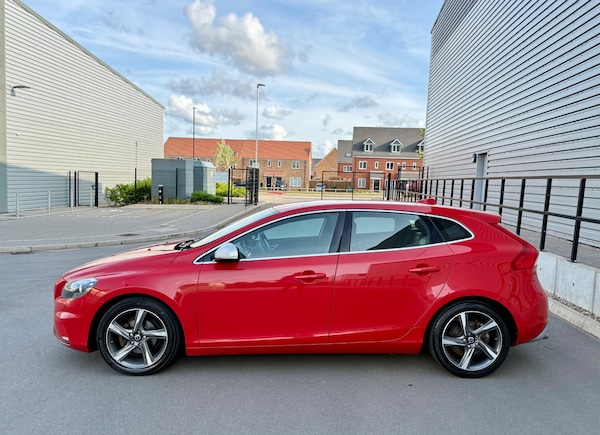Used Volvo V40 2014 for sale - 74821328: Photo 48
