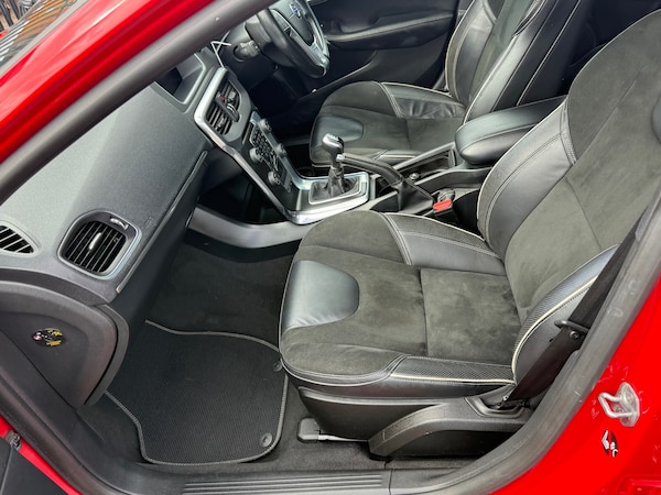 Used Volvo V40 2014 for sale - 74821328: Photo 8