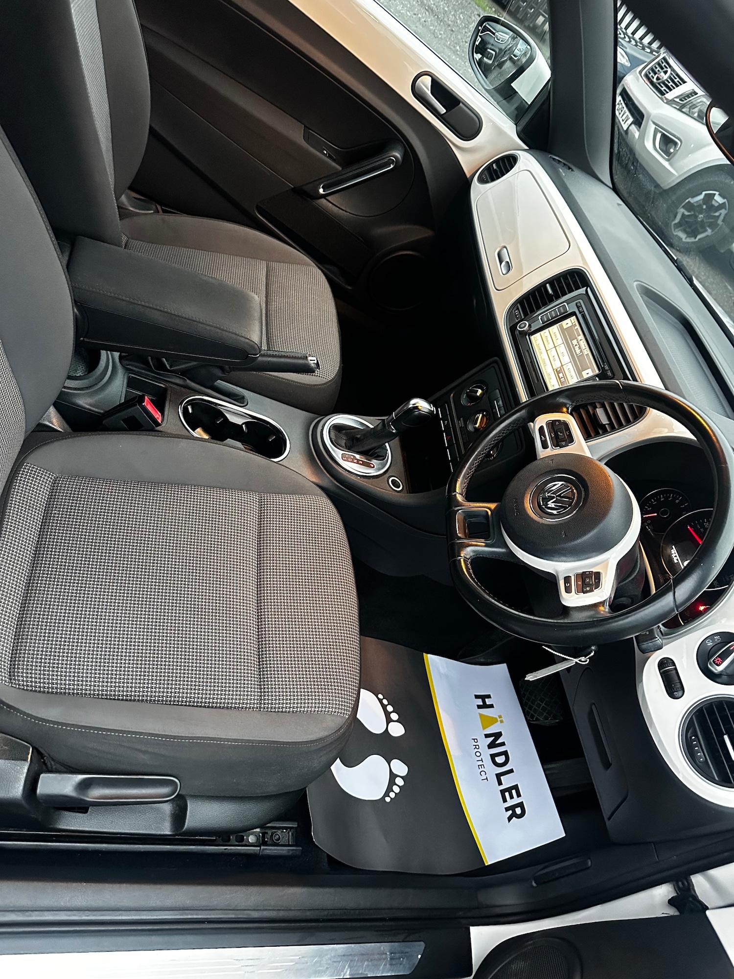 Used Volkswagen Beetle 2012 for sale - 76293317: Photo 11