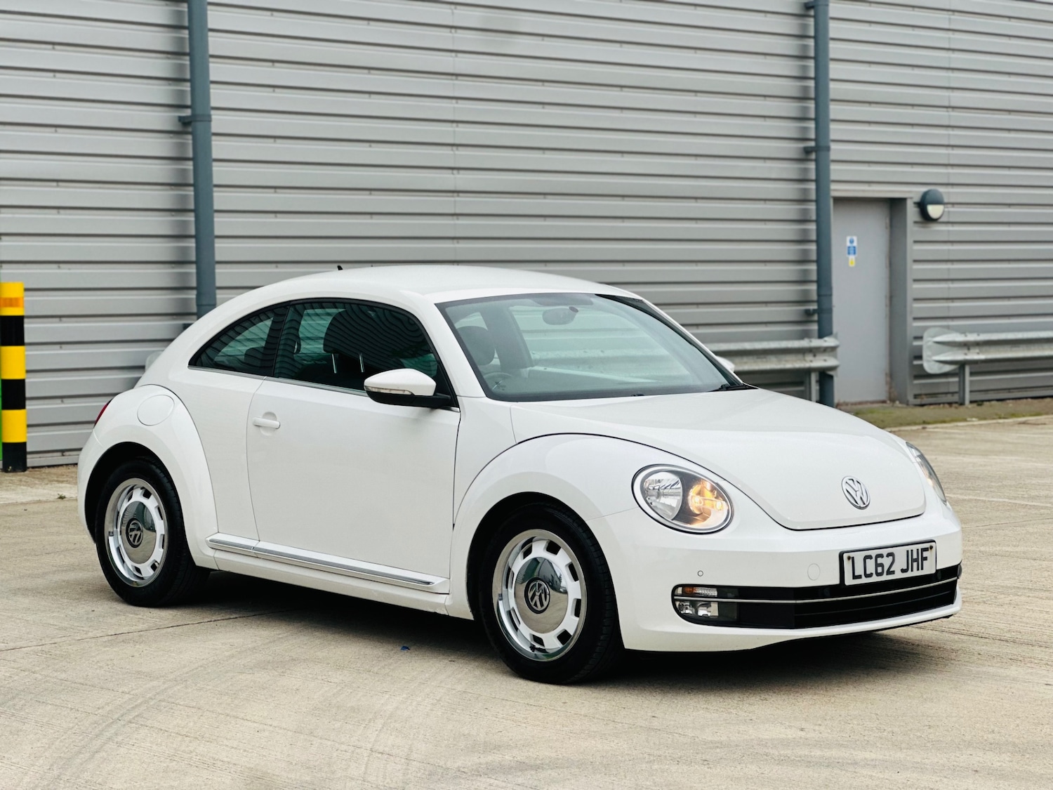 Used Volkswagen Beetle 2012 for sale - 76293317: Photo 2