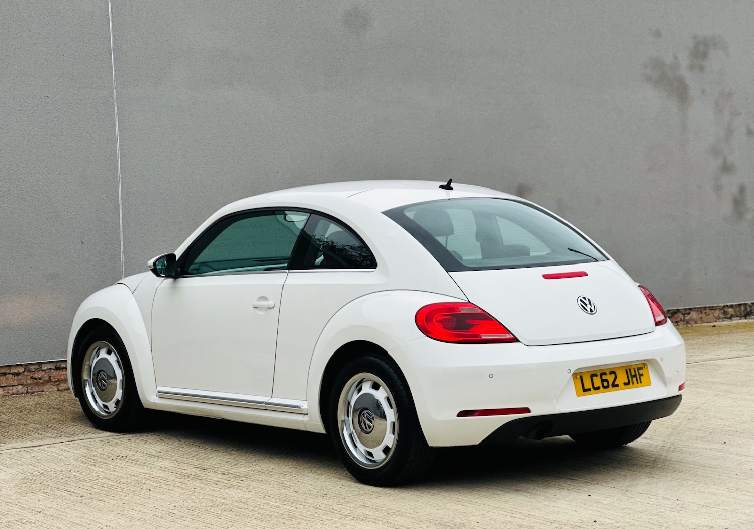 Used Volkswagen Beetle 2012 for sale - 76293317: Photo 64