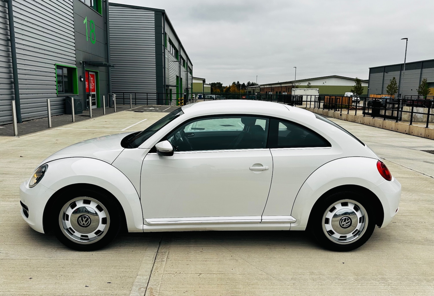 Used Volkswagen Beetle 2012 for sale - 76293317: Photo 7