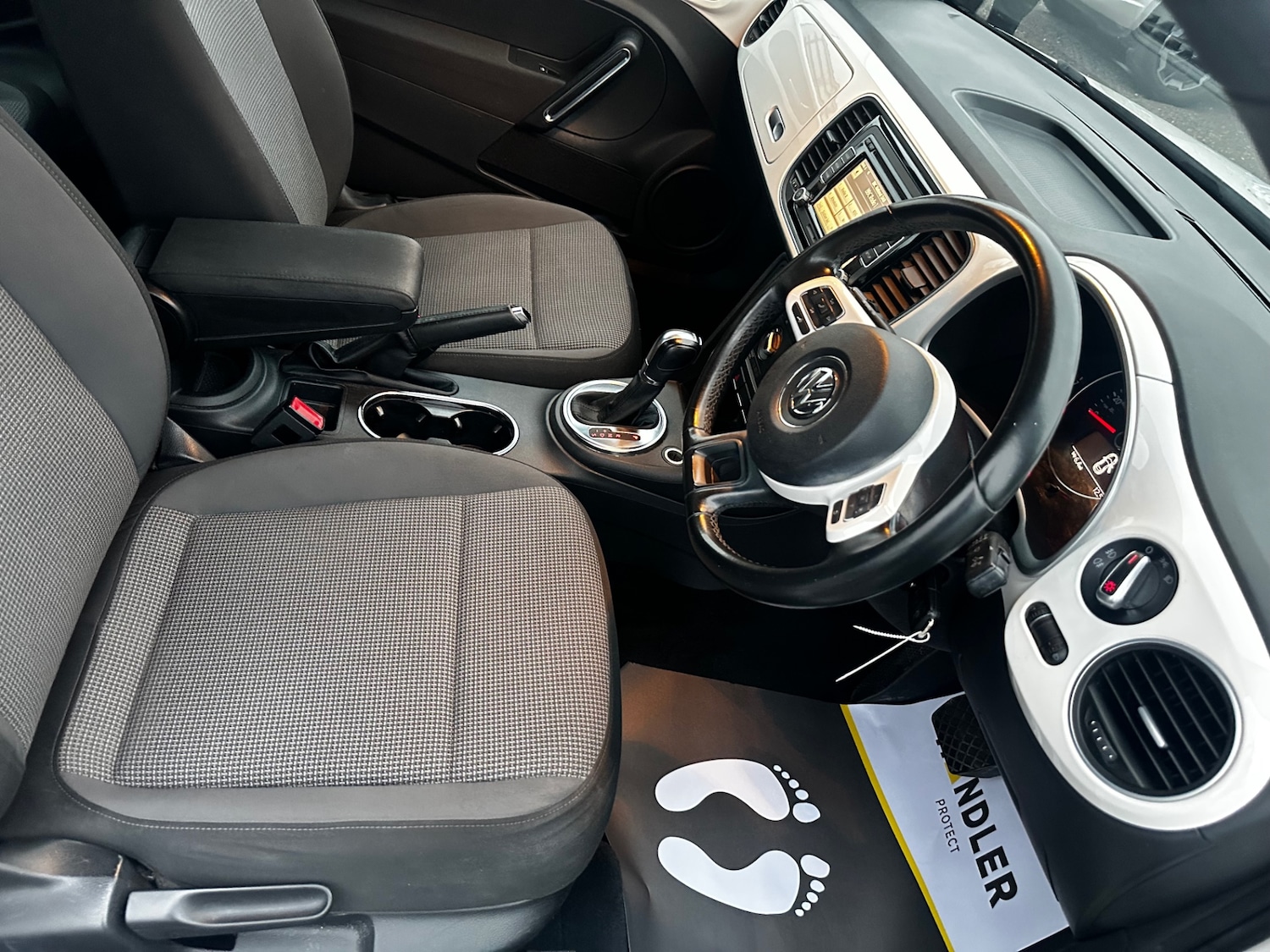 Used Volkswagen Beetle 2012 for sale - 76293317: Photo 75