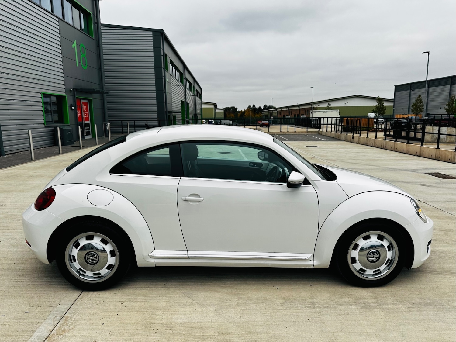 Used Volkswagen Beetle 2012 for sale - 76293317: Photo 8