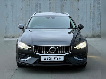 Used Volvo V60 2021 for sale - 78285767: Photo