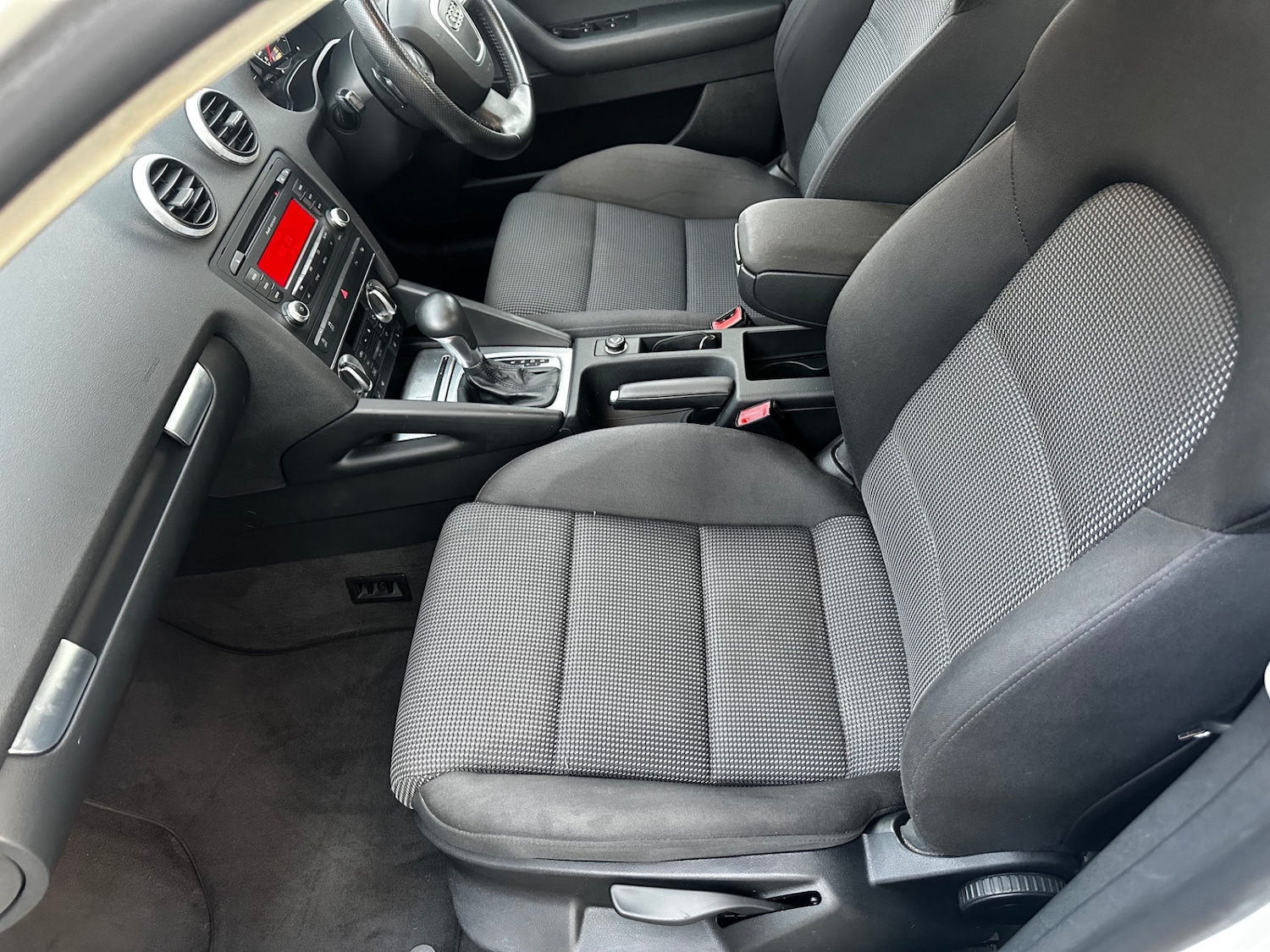 Used Audi A3 2010 for sale - 76237288: Photo 11
