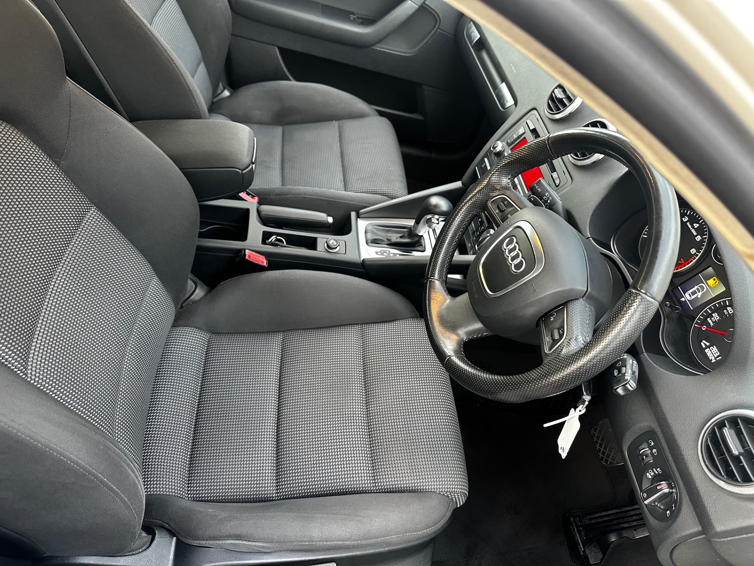Used Audi A3 2010 for sale - 76237288: Photo 76