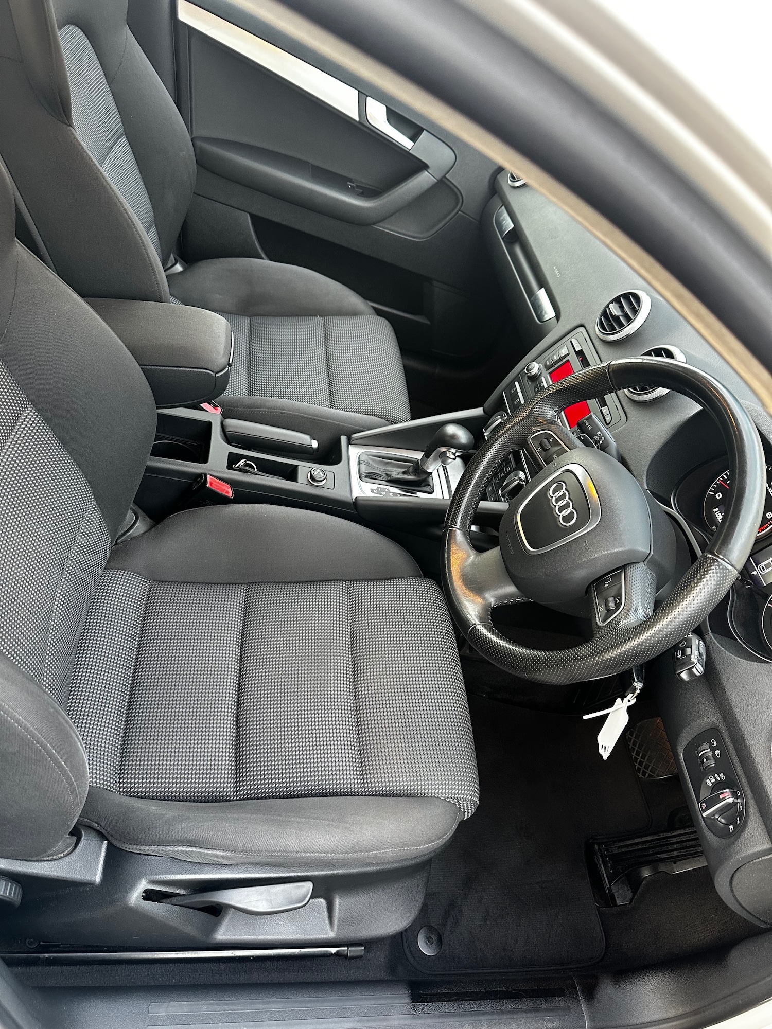 Used Audi A3 2010 for sale - 76237288: Photo 9