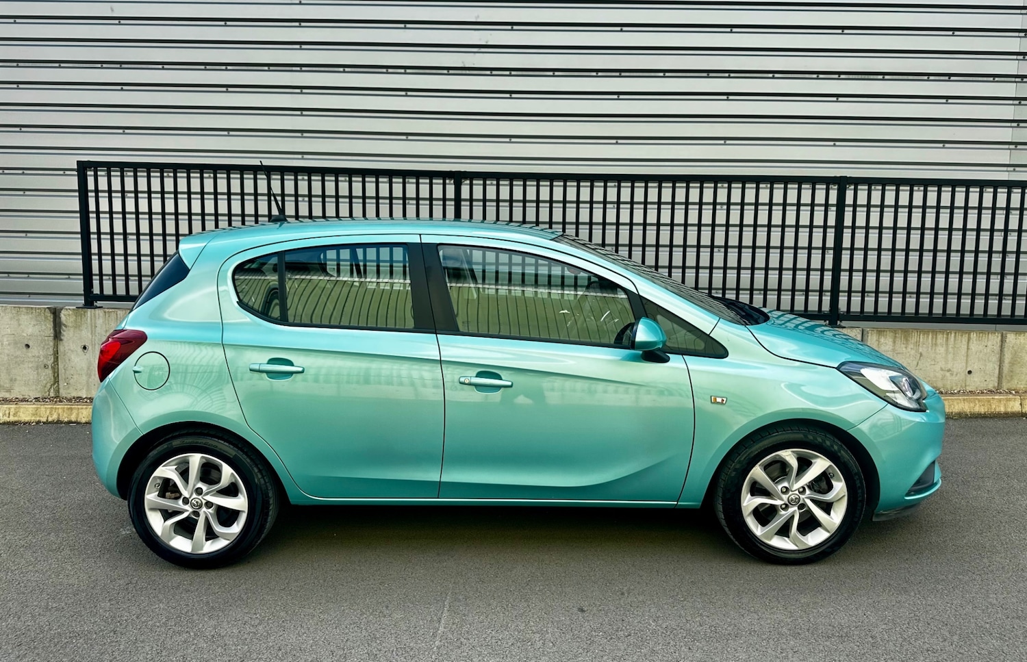 Vehicle 28