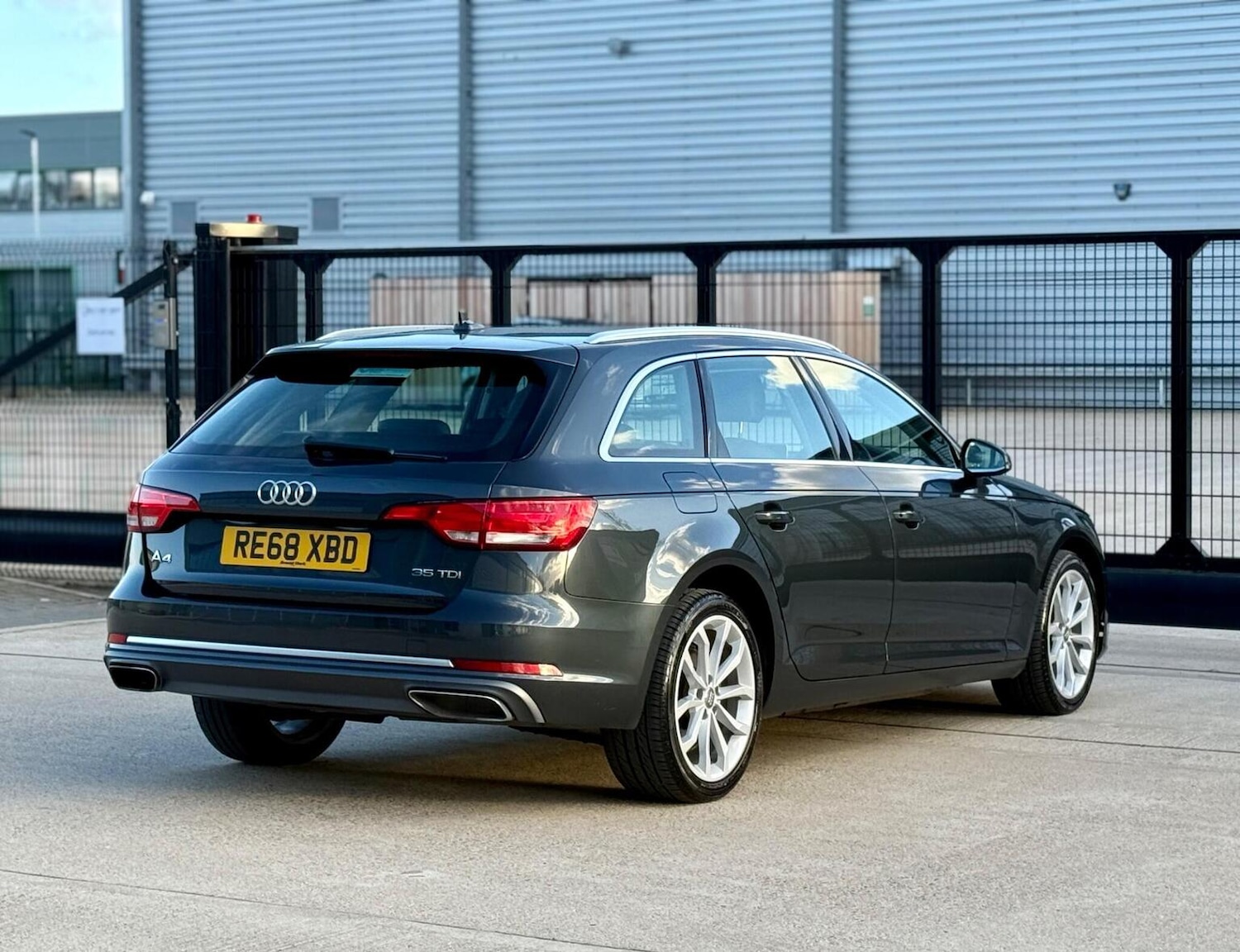 Used Audi A4 2019 for sale - 77896151: Photo 40