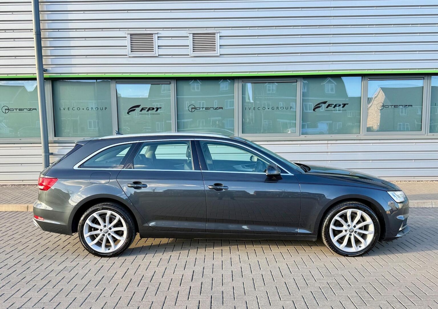 Used Audi A4 2019 for sale - 77896151: Photo 50