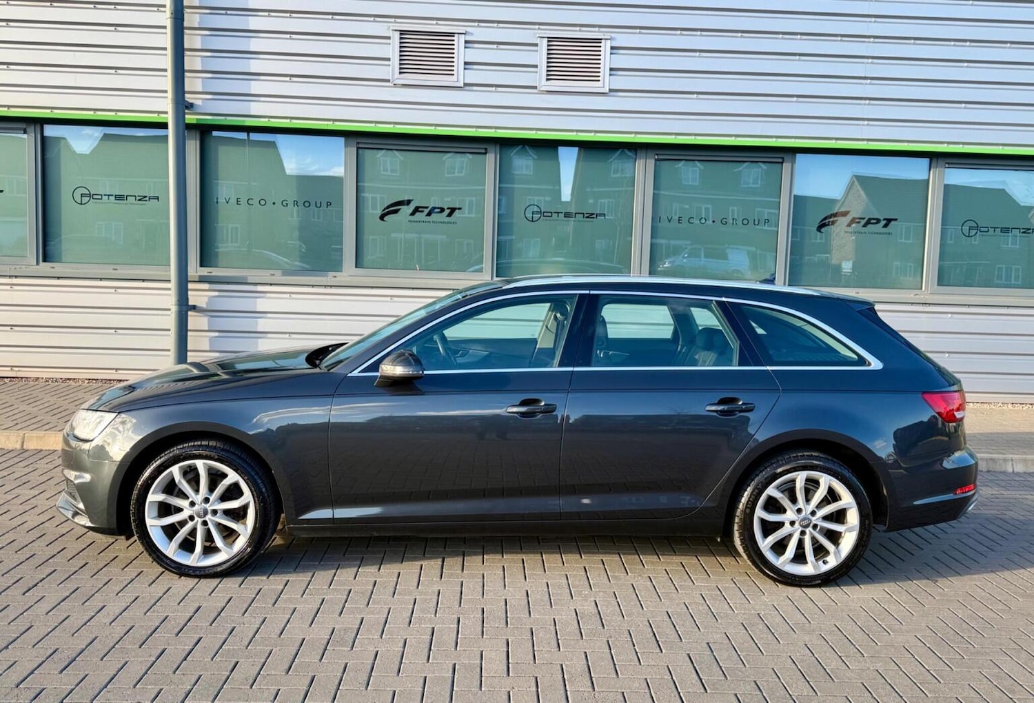 Used Audi A4 2019 for sale - 77896151: Photo 62