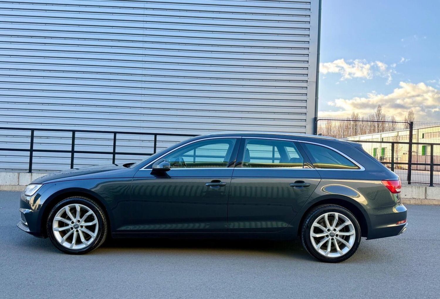 Used Audi A4 2019 for sale - 77896151: Photo 73