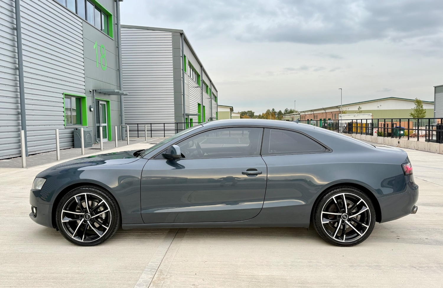 Used Audi A5 2009 for sale - 76114671: Photo 70