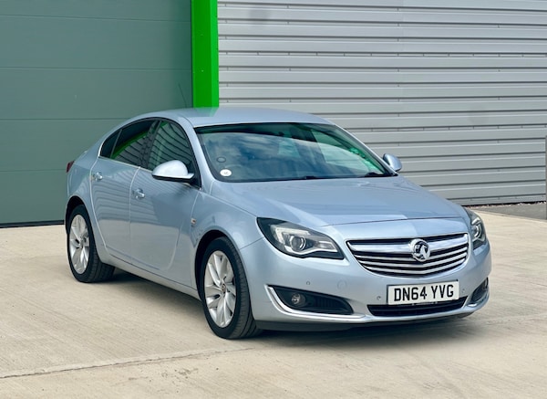 Used Vauxhall Insignia 2014 for sale - 75252308: Photo 2