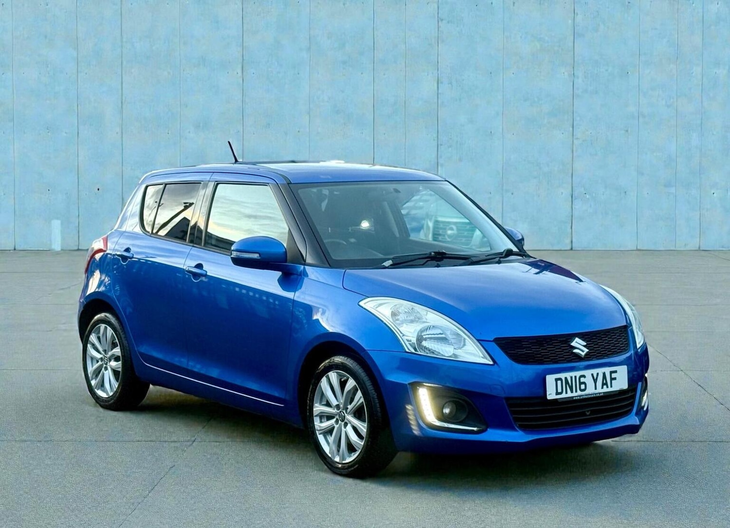 Used Suzuki Swift 2016 for sale - 77688992: Photo 2