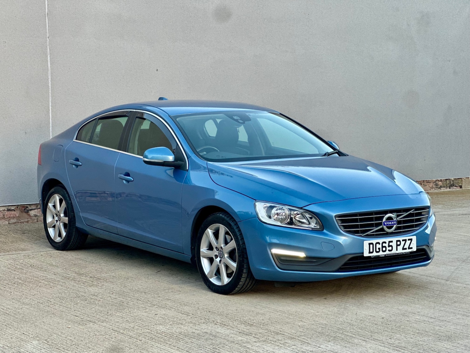 Used Volvo S60 2015 for sale - 76070614: Photo 15