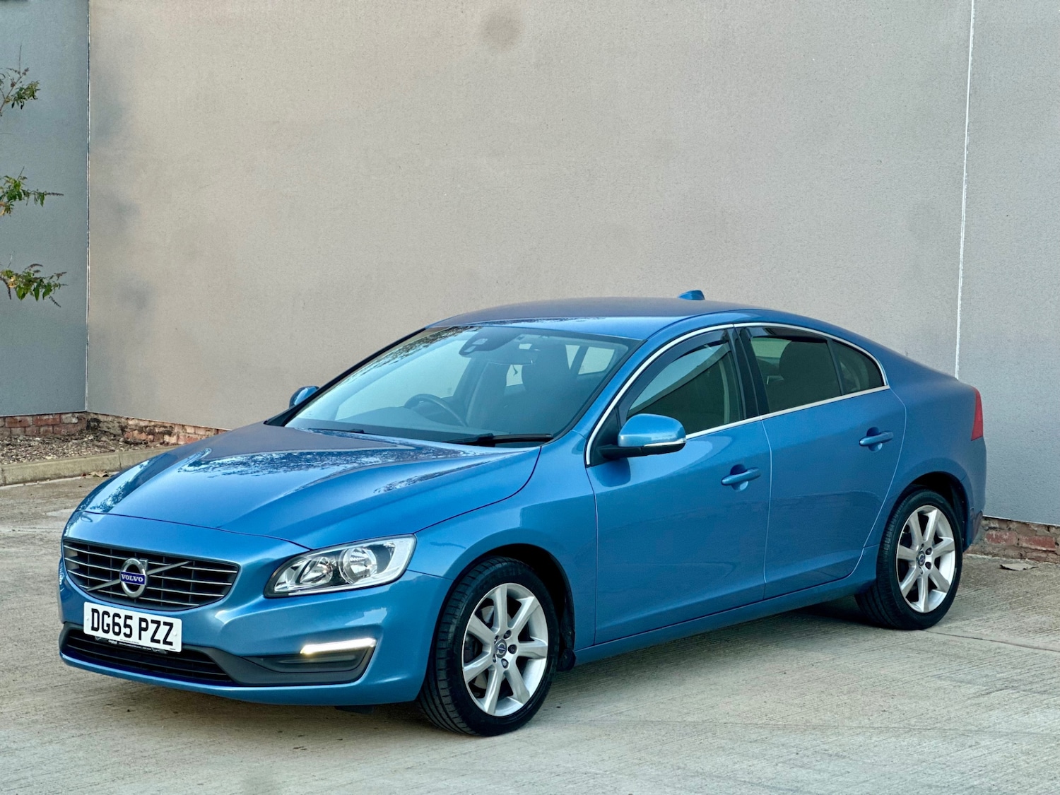Used Volvo S60 2015 for sale - 76070614: Photo 17