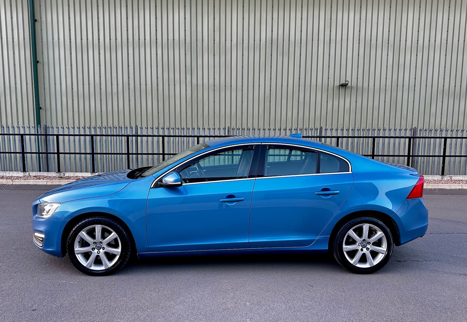 Used Volvo S60 2015 for sale - 76070614: Photo 19