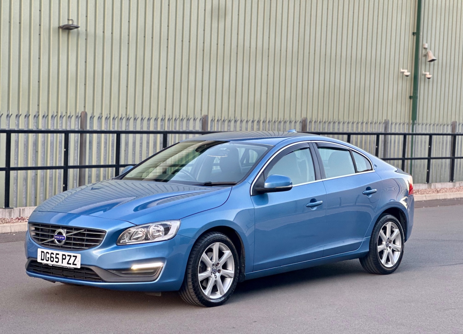 Used Volvo S60 2015 for sale - 76070614: Photo 20