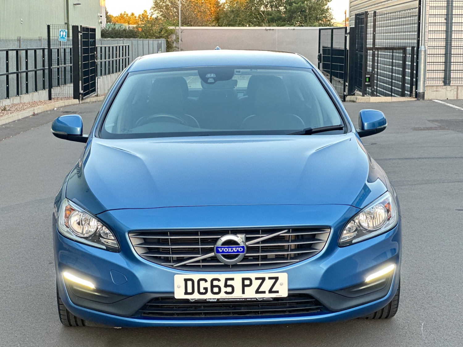 Used Volvo S60 2015 for sale - 76070614: Photo 23